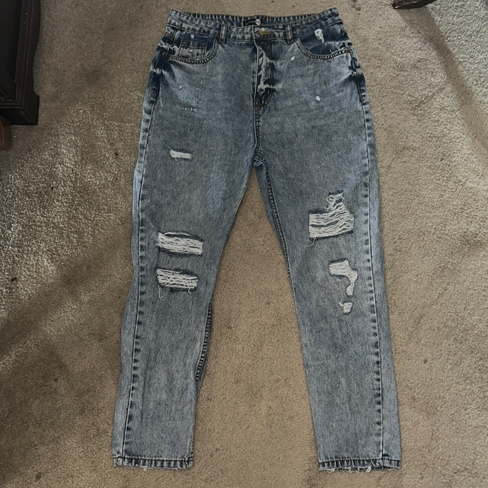 boohoo distress mom jeans